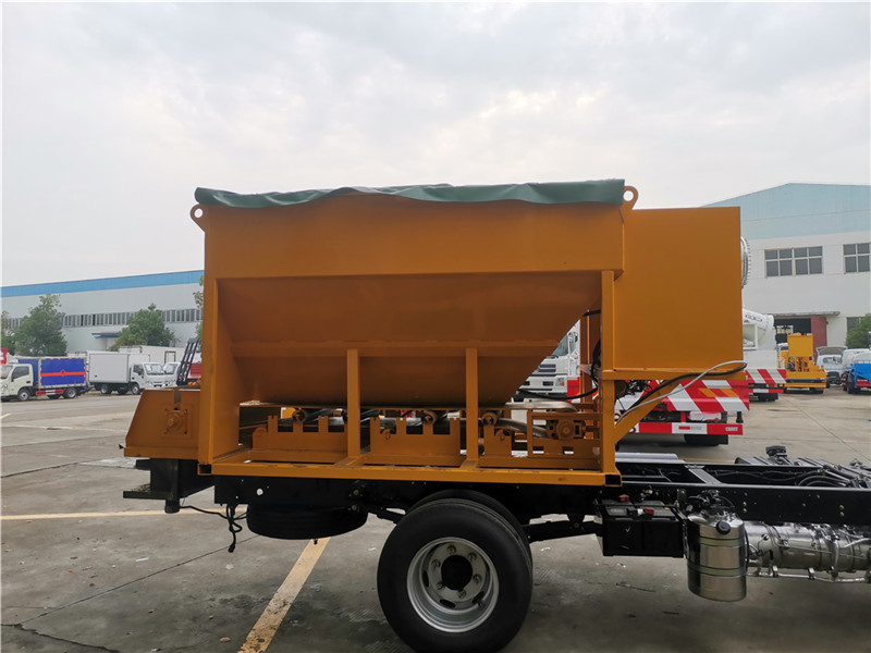 ��ѩ��ɢ����